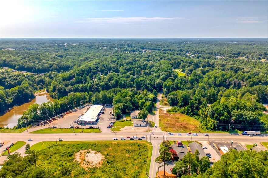 710 Seneca Rd, Seneca, SC à vendre - Aérien – Image 3 sur 17