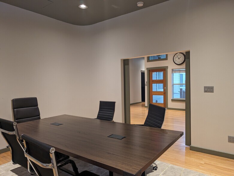 3906 Menchaca Rd, Austin, TX à vendre - Photo intérieure – Image 3 sur 32