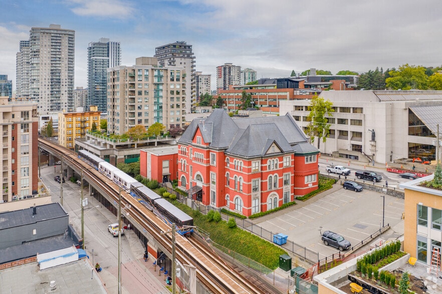 668 Carnarvon St, New Westminster, BC à louer - Aérien – Image 2 sur 3