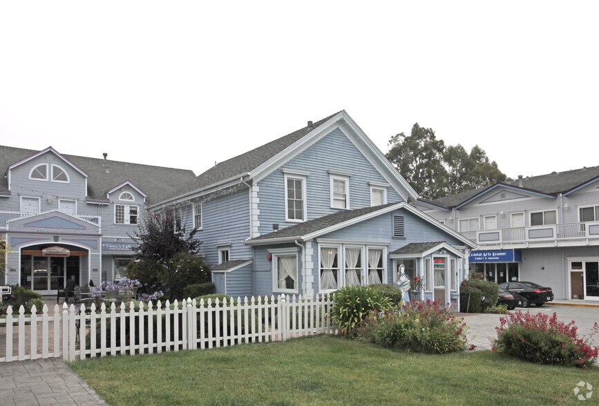 324-328 Main St, Half Moon Bay, CA à vendre - Photo principale – Image 1 sur 1
