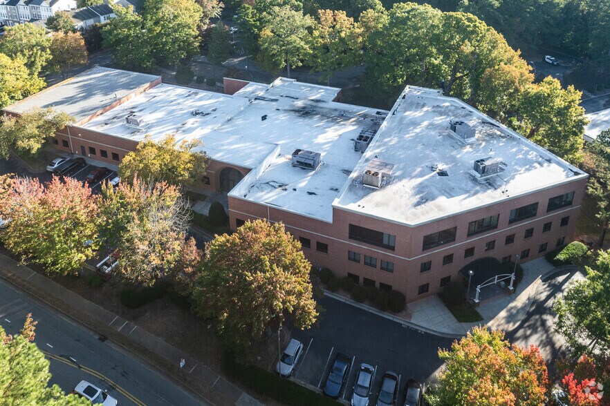 8024 Glenwood Ave, Raleigh, NC à louer - Aérien – Image 3 sur 22