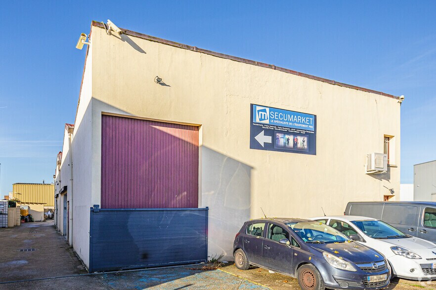 Bureau dans Sainte-Geneviève-des-Bois à louer - Photo de l’immeuble – Image 3 sur 3