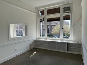 45 E Putnam Ave, Greenwich, CT à louer Photo intérieure– Image 2 sur 5