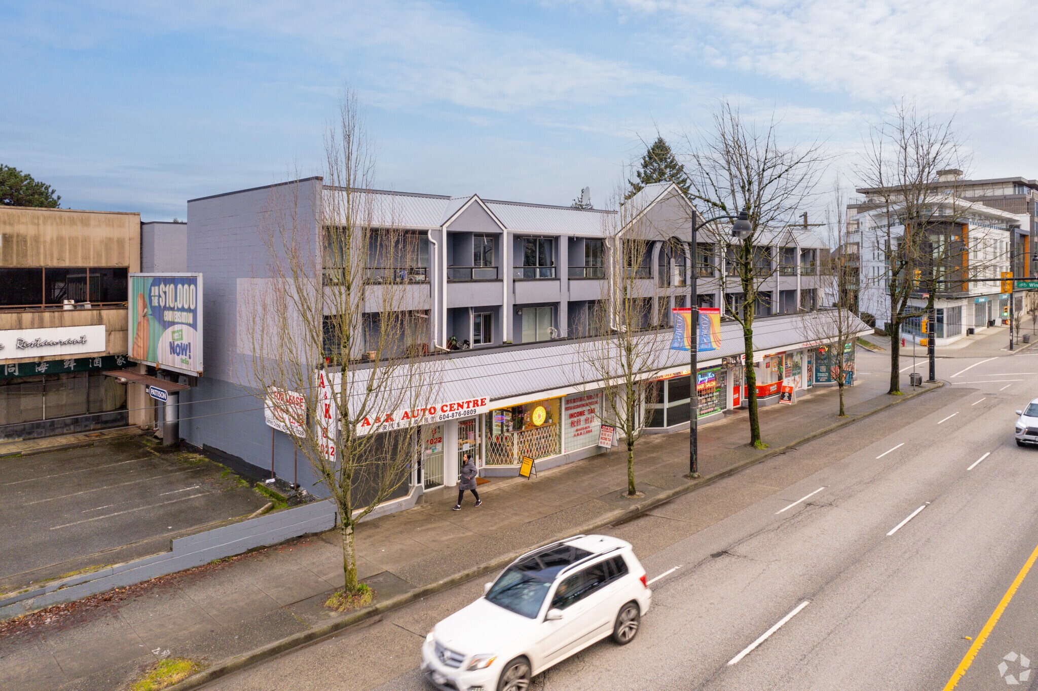1022 Kingsway, Vancouver, BC à louer Photo principale– Image 1 sur 5