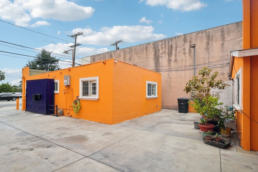 10240 Atlantic Ave, South Gate, CA à vendre - Photo de l’immeuble – Image 2 sur 25