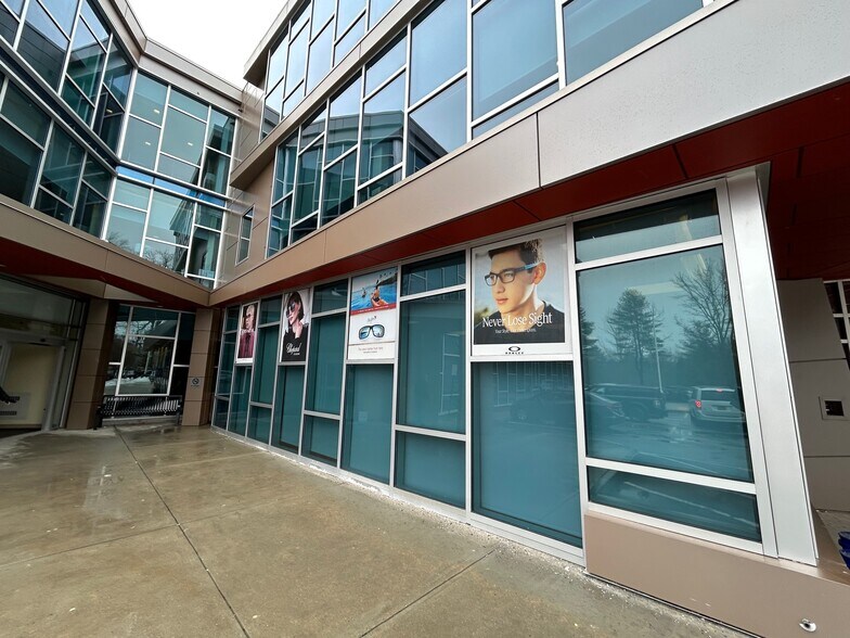 323 Lowell St, Andover, MA à louer - Photo de l’immeuble – Image 3 sur 9