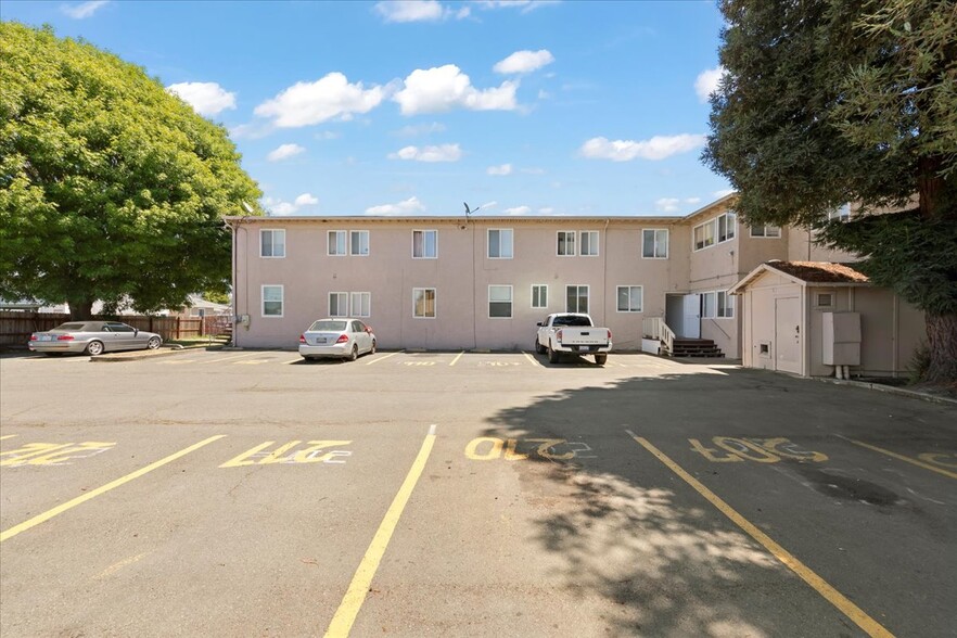 2520 Ohio Ave, Richmond, CA à vendre - Photo de l’immeuble – Image 1 sur 49