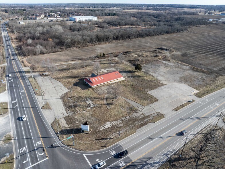 5511 Rt 12, Richmond, IL à vendre - Photo de l’immeuble – Image 1 sur 9