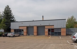 Plus de détails pour 408-408A Montrose Ave, Slough - Industriel/Logistique à louer