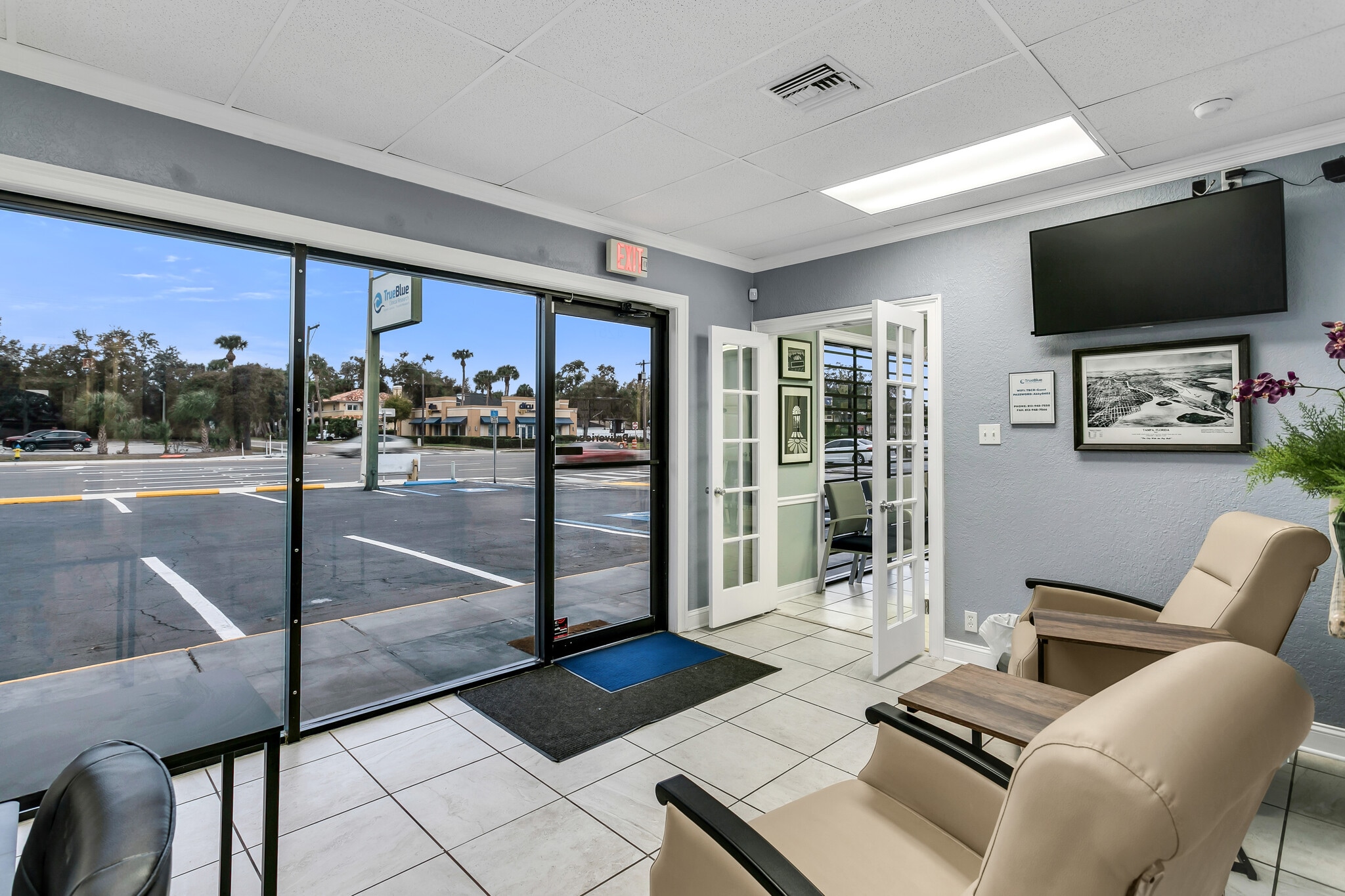 4257 W Kennedy Blvd, Tampa, FL à louer Photo intérieure– Image 1 sur 15