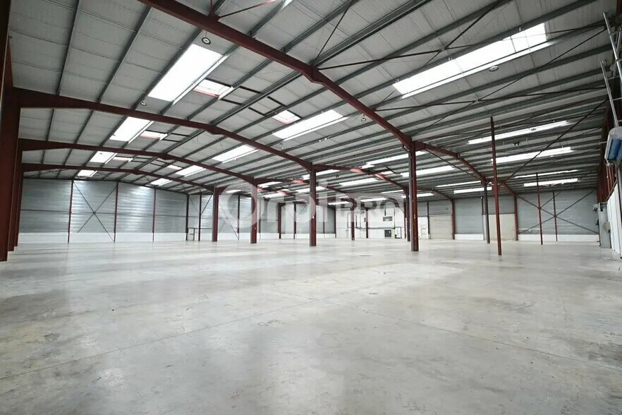 Bureau dans Miribel à louer - Photo intérieure – Image 3 sur 12