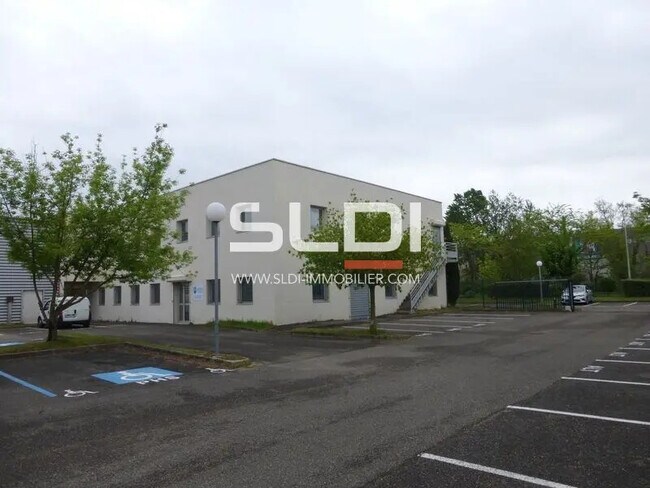 Plus de détails pour 30 Rue Champ Dolin, Saint-Priest - Bureau à vendre