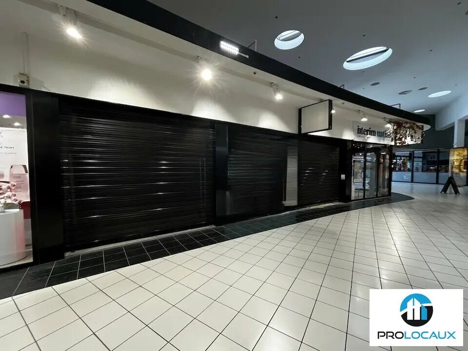 Local commercial dans Senlis à louer Photo de l’immeuble– Image 1 sur 3