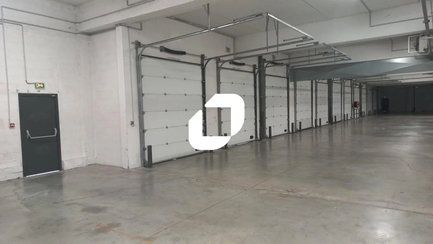 Industriel/Logistique dans Saint-Denis à louer Photo intérieure– Image 1 sur 4