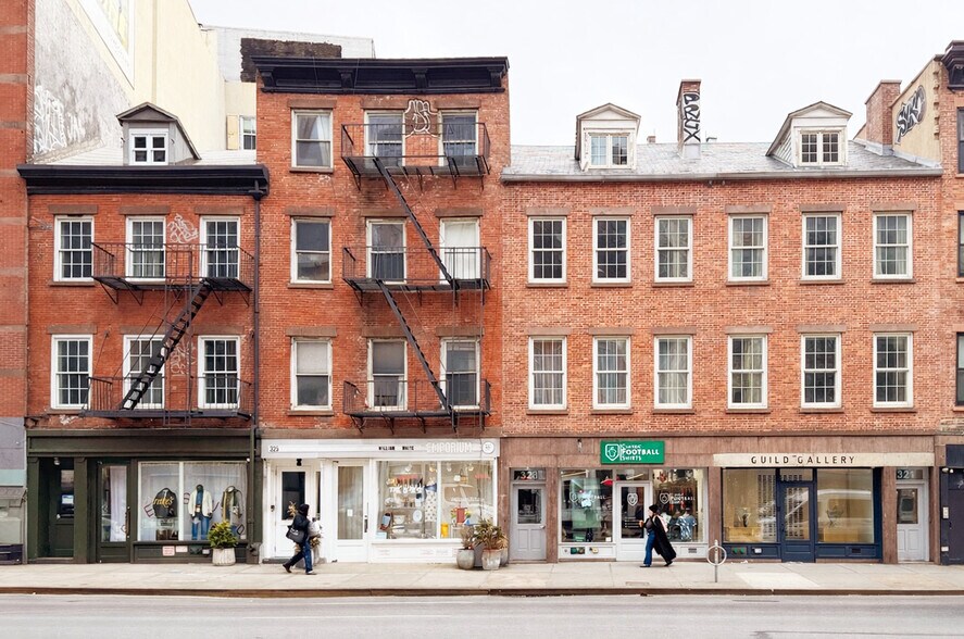 327 Canal St, New York, NY à louer - Photo de l’immeuble – Image 1 sur 2