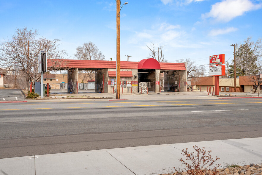 235 W Moana Ln, Reno, NV à vendre - Photo de l’immeuble – Image 3 sur 22