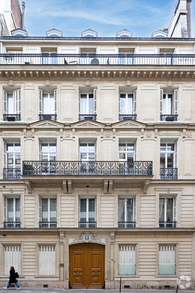 10 Rue De Monceau, Paris à louer - Photo de l’immeuble – Image 1 sur 3