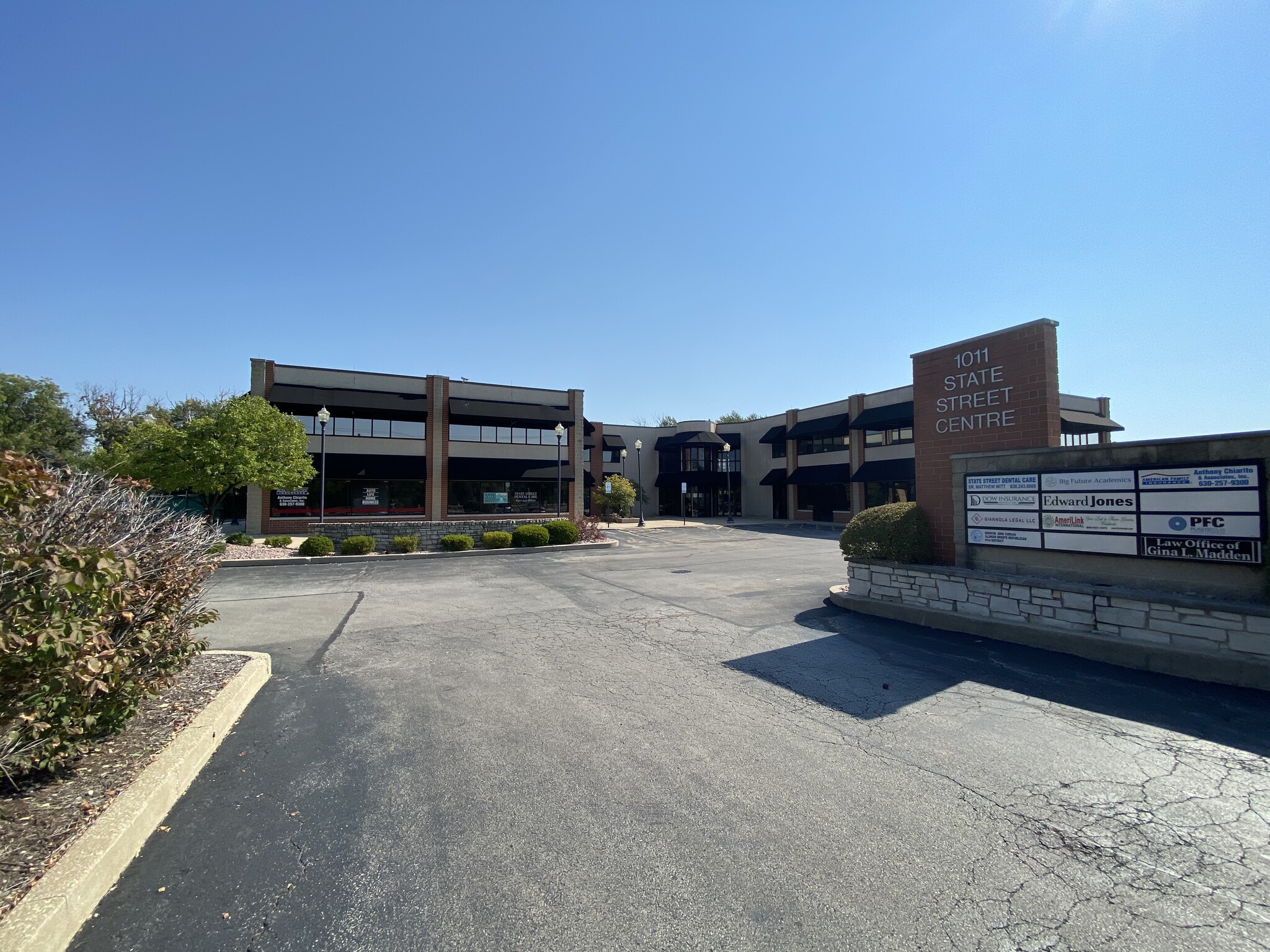 1011 State St, Lemont, IL à louer Photo principale– Image 1 sur 5