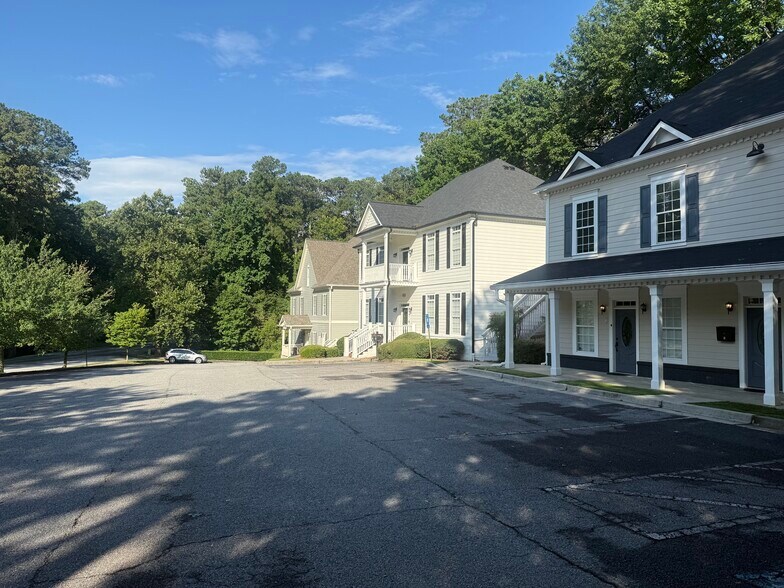 440 S Peachtree St, Norcross, GA à louer - Photo de l’immeuble – Image 2 sur 25