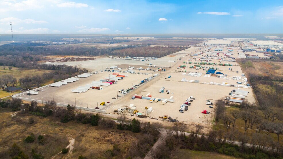 1600 Fulghum, Hutchins, TX à louer - Photo de l’immeuble – Image 2 sur 11