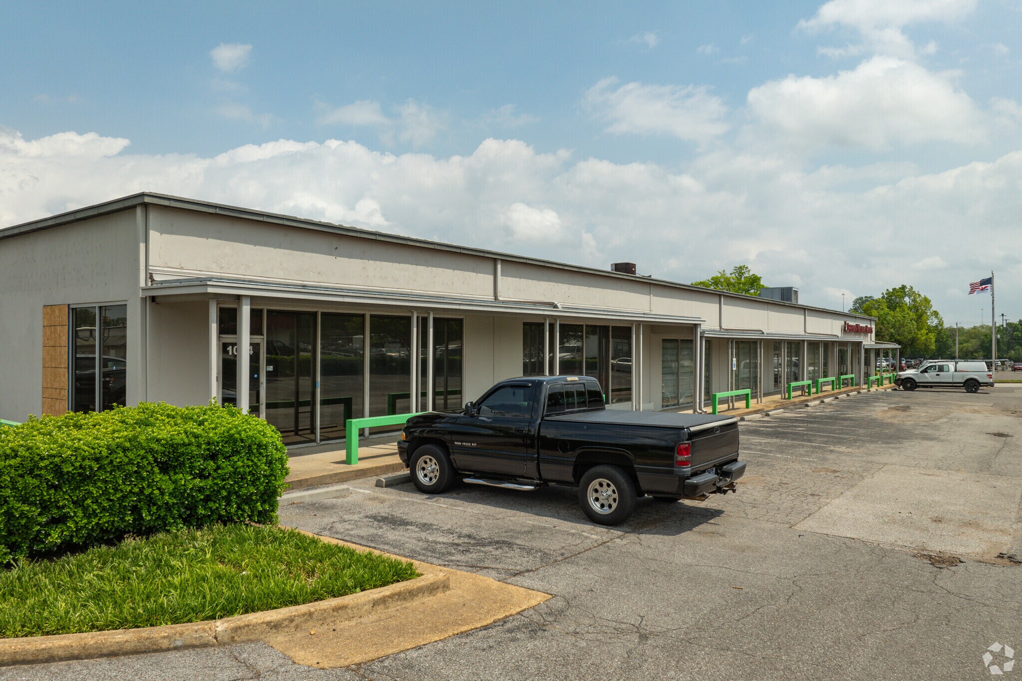 3111-3165 Bellbrook Dr, Memphis, TN à louer Photo principale– Image 1 sur 12