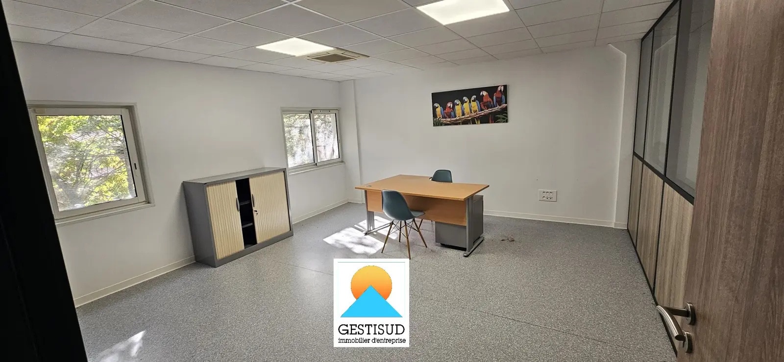 Bureau dans Gémenos à louer Photo intérieure– Image 1 sur 7