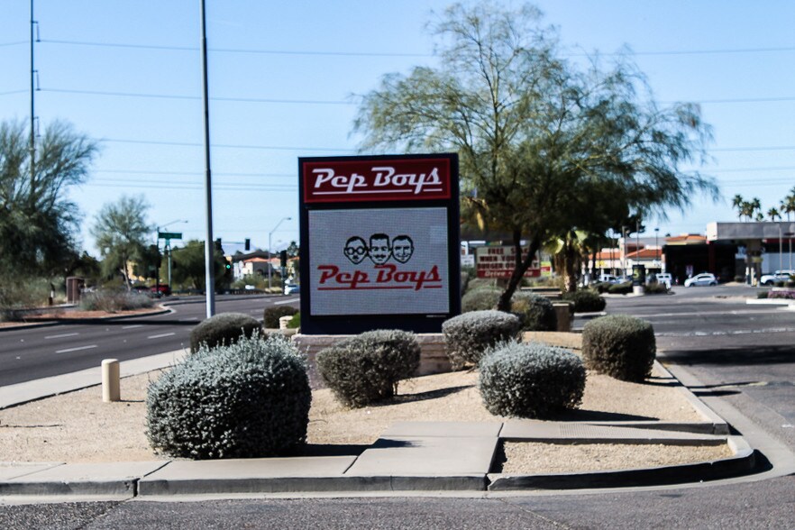810 E Greenway Pky, Phoenix, AZ à vendre - Photo de l’immeuble – Image 3 sur 11