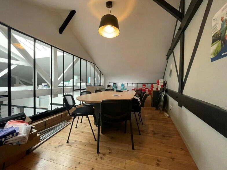 Local d'activités dans Le Kremlin-Bicêtre à vendre - Photo intérieure – Image 2 sur 11