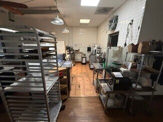 Plus de détails pour 1300 S Pacific Coast Hwy, Redondo Beach, CA - Local commercial à louer