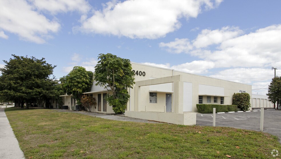 2400 NW Boca Raton Blvd, Boca Raton, FL à louer - Photo principale – Image 2 sur 3
