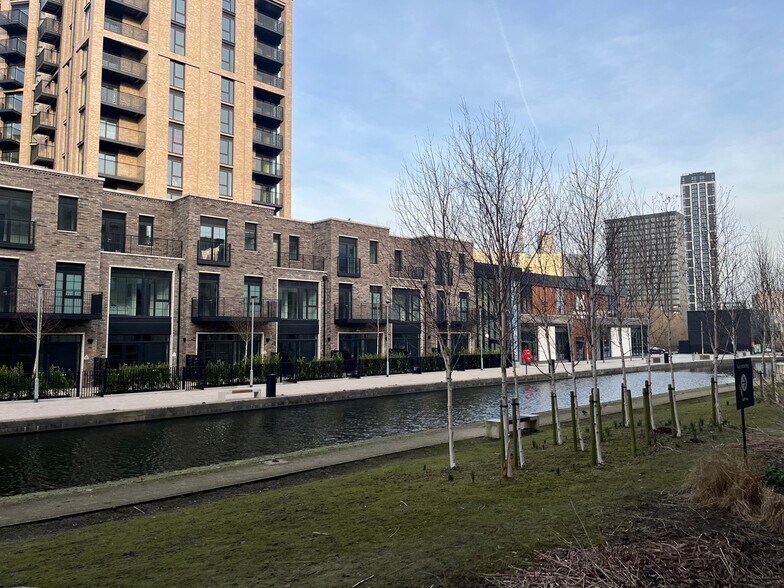 Lockside Ln, Salford à louer - Photo de l’immeuble – Image 3 sur 3