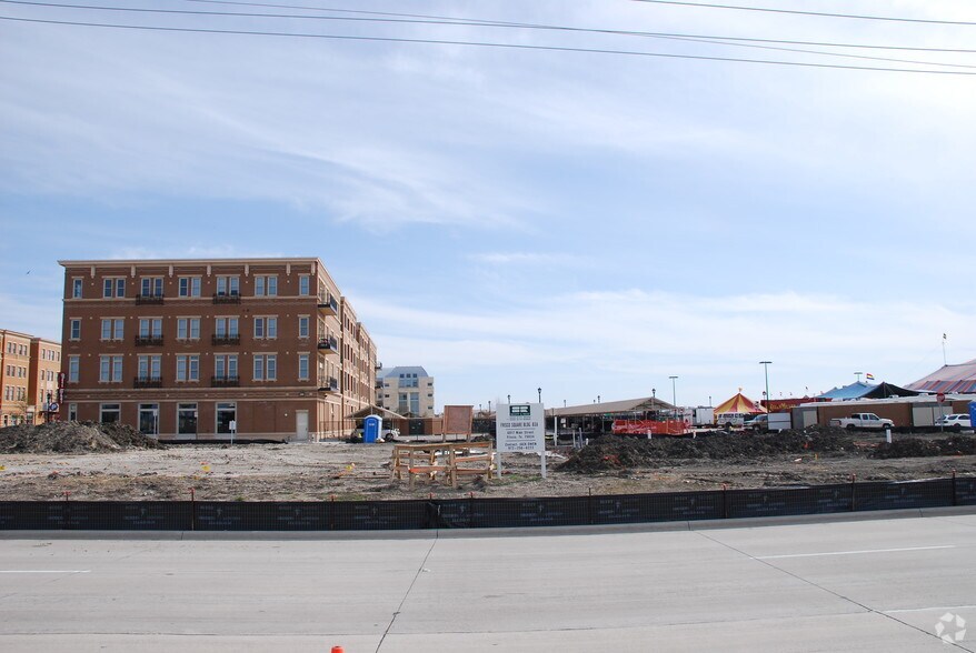 6009-6025 Main St, Frisco, TX à louer - Photo de l’immeuble – Image 2 sur 4