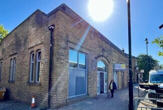 Plus de détails pour 1 Market Pl, Pudsey - Local commercial à louer