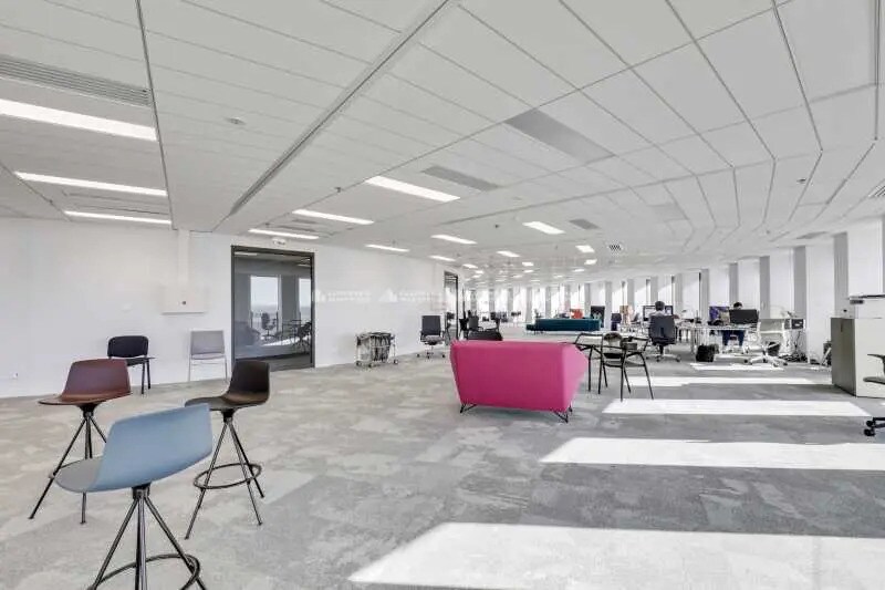 Bureau dans Lyon à louer - Photo de l’immeuble – Image 1 sur 18