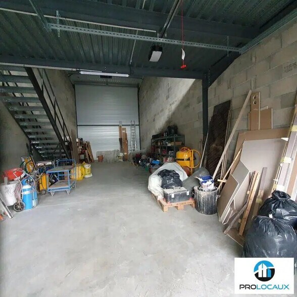 735 Rue René Rambaud - Za Le Par, Voiron à louer - Photo de l’immeuble – Image 3 sur 11