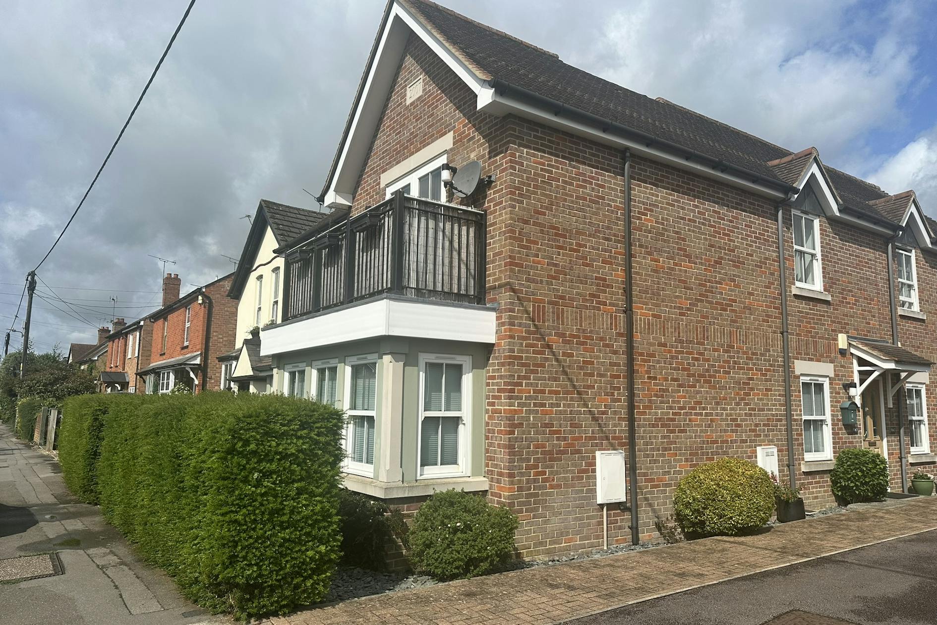 36 Dedmere Rd, Marlow à louer Photo principale– Image 1 sur 2