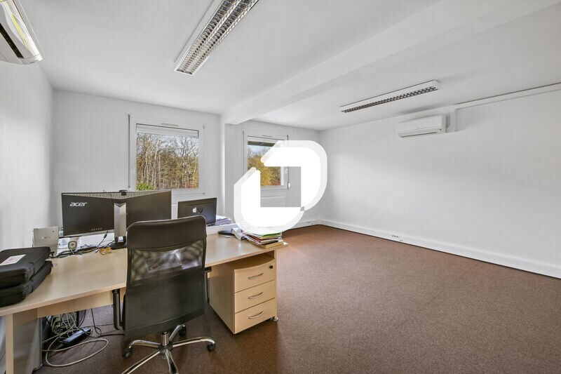 Bureau dans Rambouillet à vendre - Photo intérieure – Image 3 sur 13
