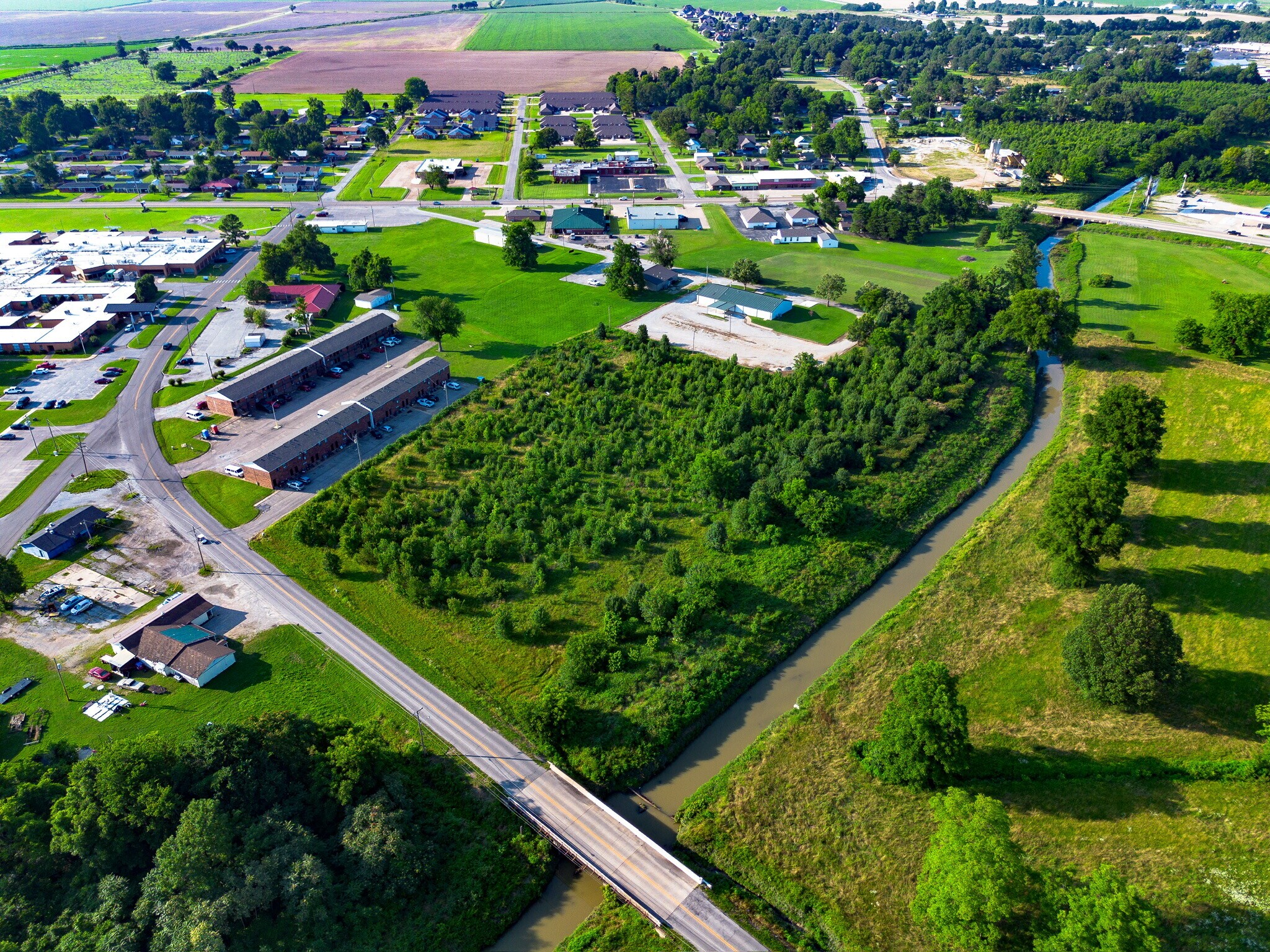 919 W Vine St, Walnut Ridge, AR à vendre Photo principale– Image 1 sur 5