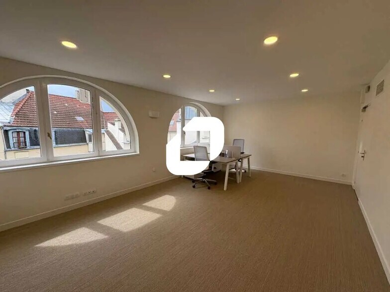 Bureau dans Saint-Germain-en-Laye à louer - Photo de l’immeuble – Image 1 sur 5