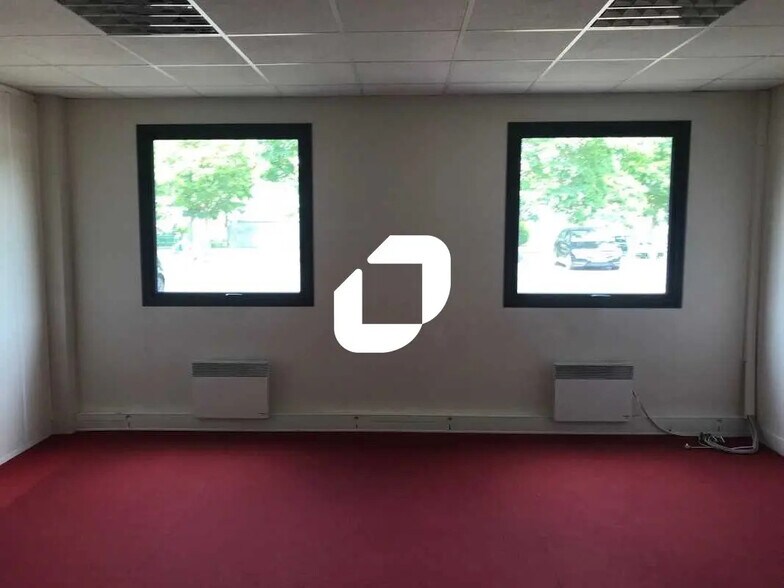 Bureau dans Cergy à louer - Photo de l’immeuble – Image 2 sur 6