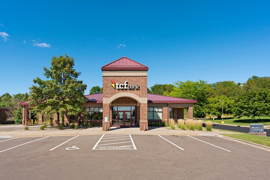 800-860 W 78th St, Chanhassen, MN à louer - Photo de l’immeuble – Image 3 sur 8