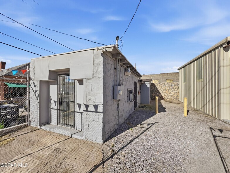 2201 Texas Ave, El Paso, TX à vendre - Photo de l’immeuble – Image 2 sur 31