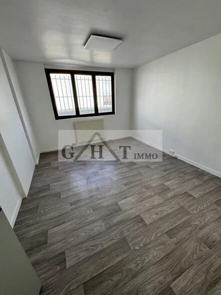 Bureau dans Wissous à louer - Photo intérieure – Image 2 sur 6