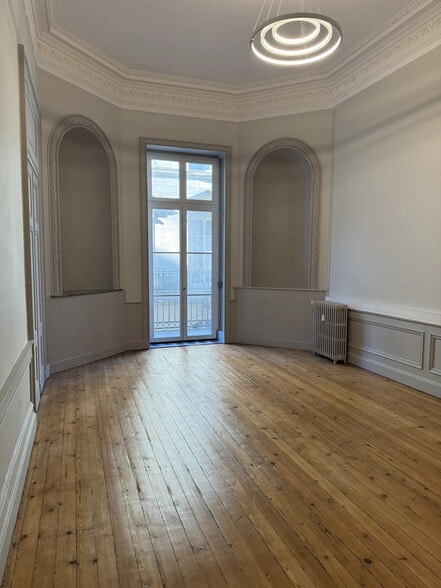 1 Rue D'Enghien, Bordeaux à louer - Photo de l’immeuble – Image 2 sur 13