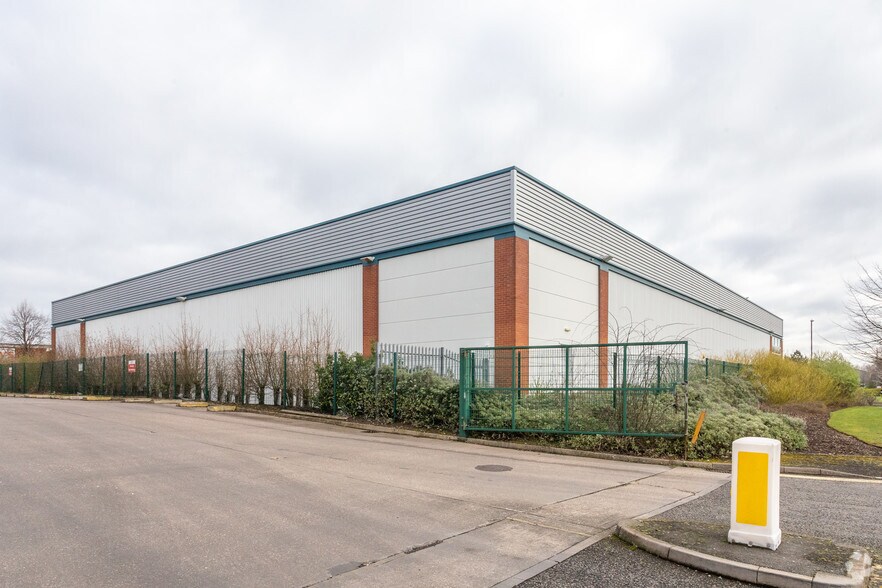 Renown Ave, Coventry à vendre - Photo de l’immeuble – Image 2 sur 17