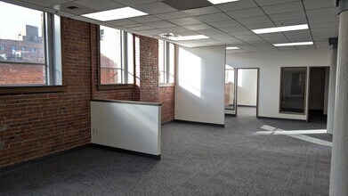 401 2nd Ave S, Seattle, WA à louer Photo intérieure– Image 1 sur 4