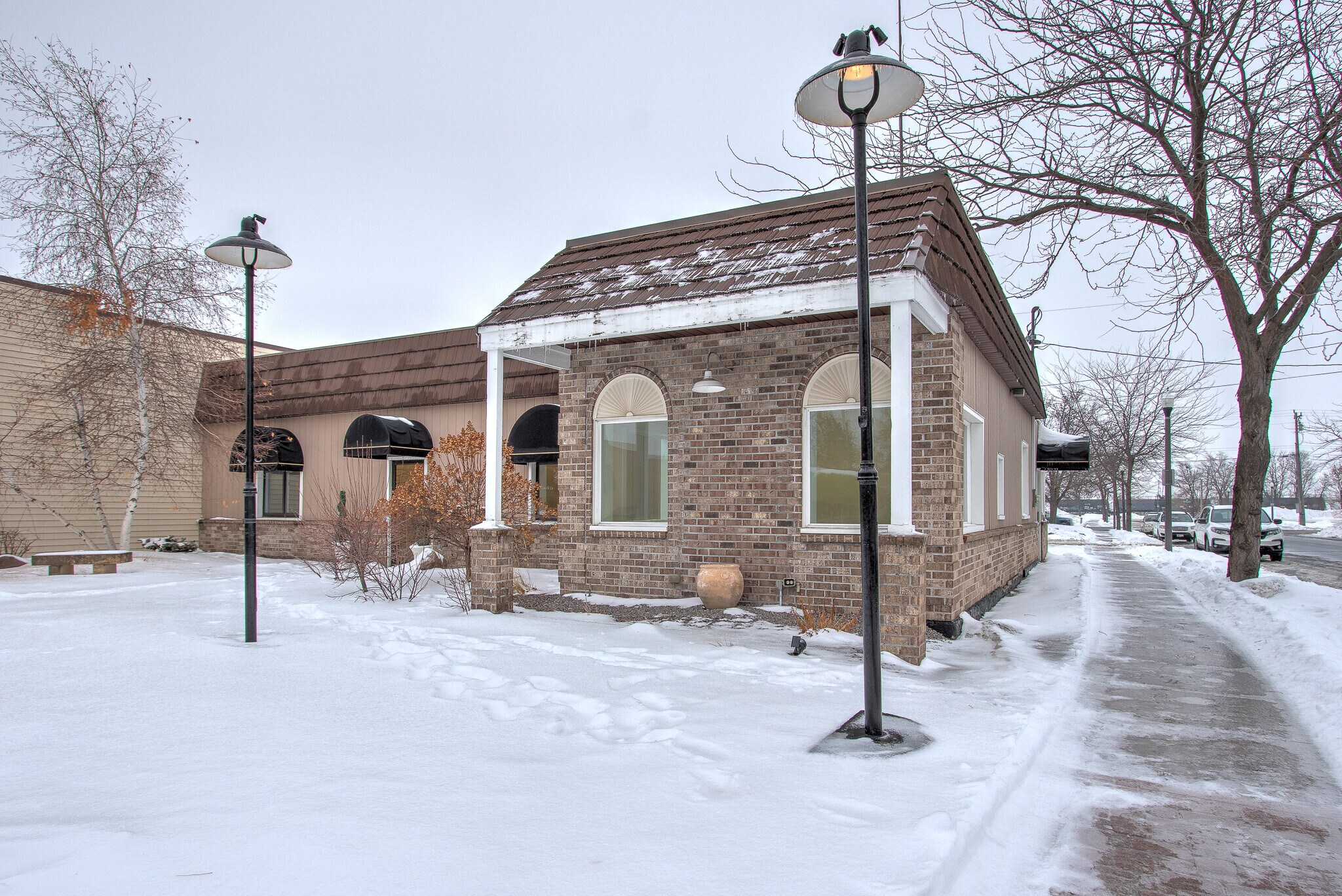 244 Main St S, Cambridge, MN à louer Photo principale– Image 1 sur 29