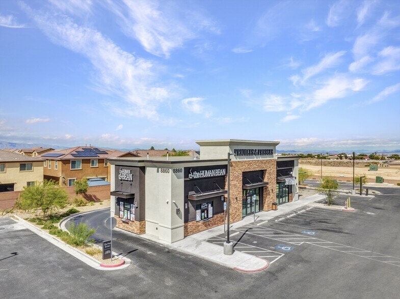 8860 S Durango Dr, Las Vegas, NV à louer - Photo de l’immeuble – Image 3 sur 11