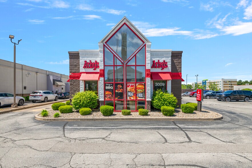 3009 S Dirksen Pky, Springfield, IL à vendre - Photo de l’immeuble – Image 1 sur 6
