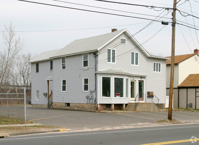 77-79 Pine St, Bristol, CT à louer - Photo de l’immeuble – Image 1 sur 2